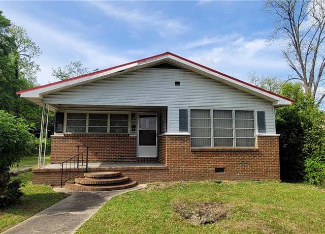 Property at 522 W Washington St, Eufaula, AL 36027, 4 beds, 2 baths