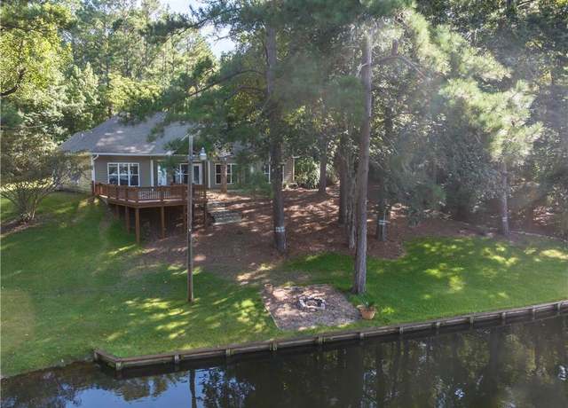 Property at 912 Lee Road 368, Valley, AL 36854, 3 beds, 2.5 baths