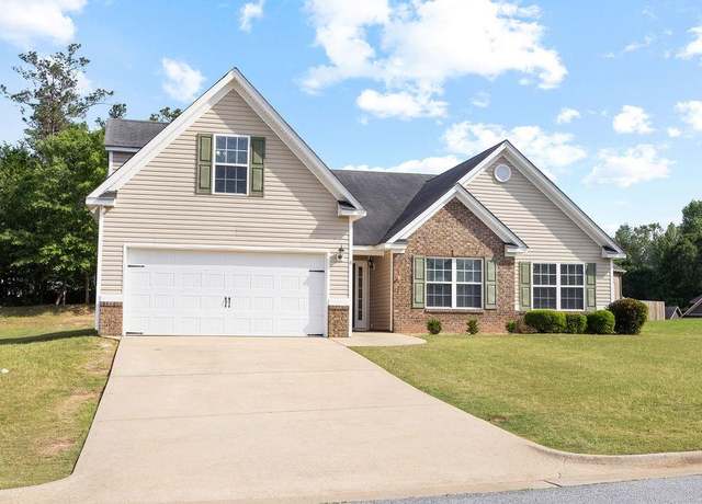 Property at 4 Crestwood Ct, Phenix City, AL 36870, 4 beds, 3 baths