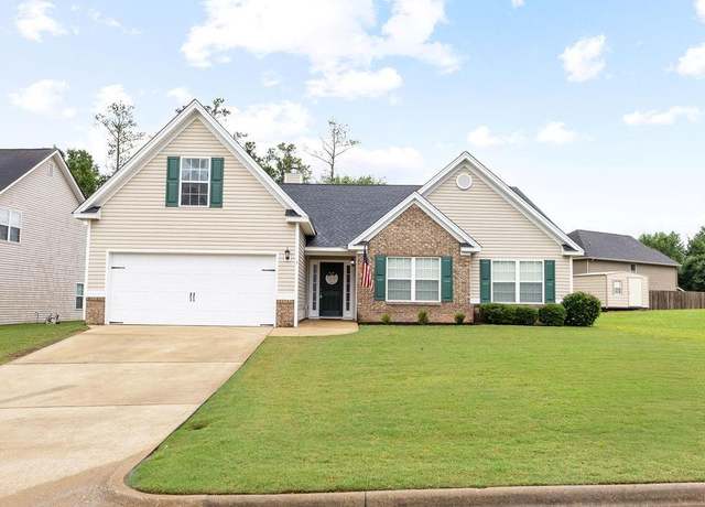 Property at 4 Crestwood Ct, Phenix City, AL 36870, 4 beds, 3 baths