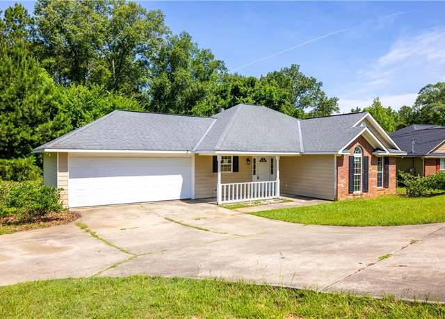 Property at 3 Cypress Ct, Phenix City, AL 36869, 3 beds, 2 baths