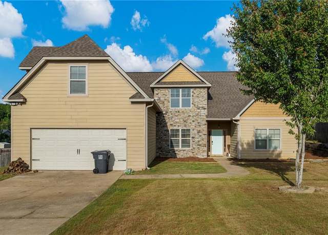Property at 28 Red Maple Dr, Phenix City, AL 36869, 4 beds, 3 baths
