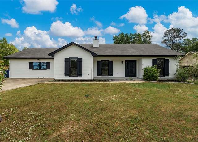 Property at 595 Lee Road 520, Phenix City, AL 36870, 3 beds, 2 baths