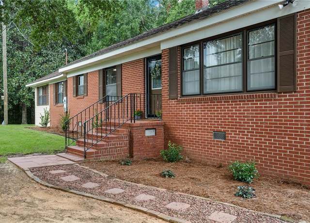 Property at 1900 N Eufaula Ave, Eufaula, AL 36027, 4 beds, 2 baths