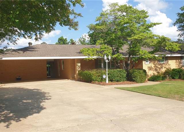 Property at 3904 26th Avenue Ave, Phenix City, AL 36867, 3 beds, 3 baths