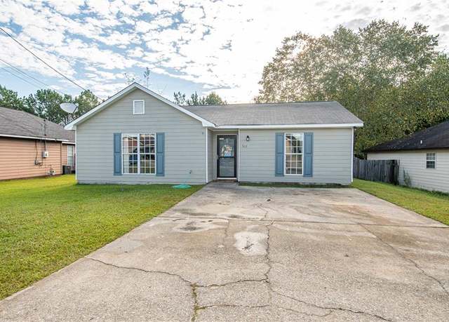 Property at 363 Mimosa Rd, Phenix City, AL 36870, 3 beds, 2 baths