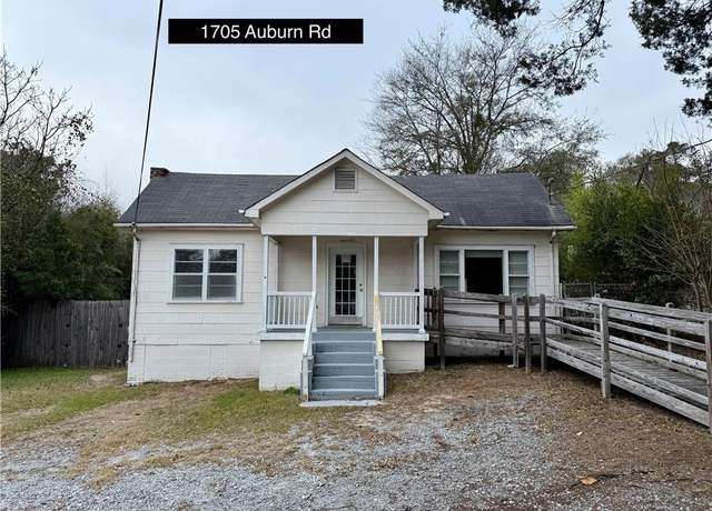 Property at 1705 Auburn Rd, Phenix City, AL 36870, 3 beds, 2 baths