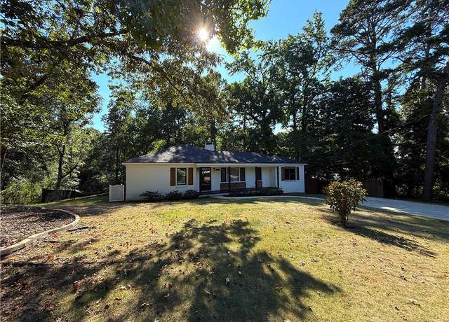 Property at 3401 Summerville Rd, Phenix City, AL 36867, 4 beds, 2 baths