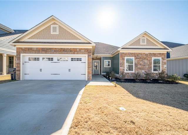 Property at 20 Ivy Way, Phenix City, AL 36867, 4 beds, 2.5 baths