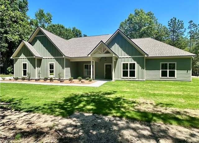 Property at 1938 Lee Road 2087, Salem, AL 36874, 4 beds, 2.5 baths