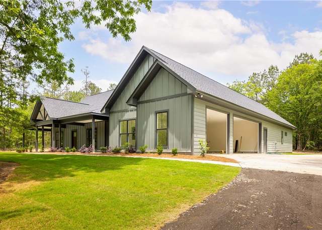 Property at 1936 Lee Road 2087, Salem, AL 36874, 4 beds, 2.5 baths
