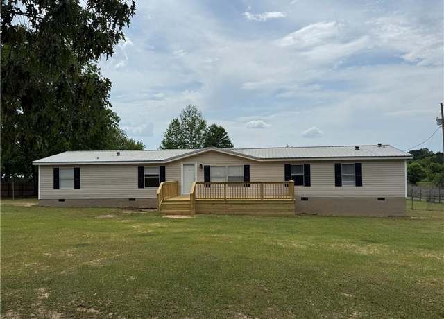 Property at 22 Mclendon Rd Rd, Fort Mitchell, AL 36856, 5 beds, 3 baths