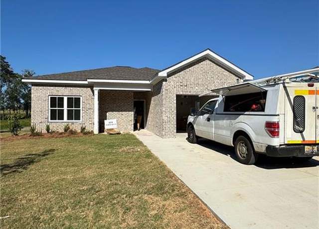 Property at 7175 King Rd, Valley, AL 36854, 3 beds, 2 baths