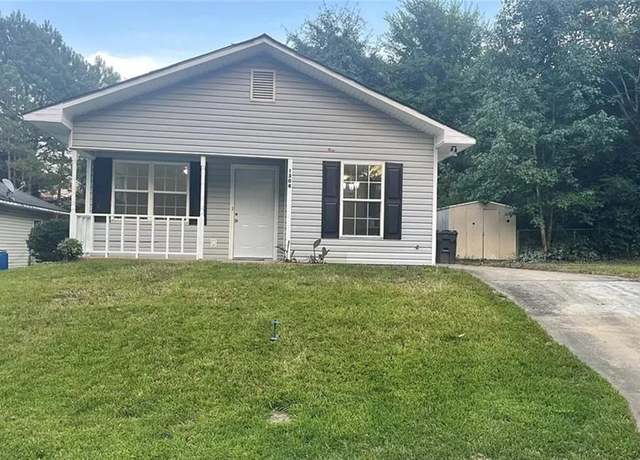Property at 1304 17th Ave, Phenix City, AL 36867, 3 beds, 1 bath
