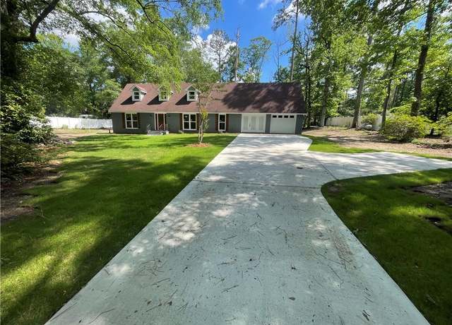 Property at 756 Downing Pl, Smiths Station, AL 36877, 4 beds, 6.5 baths