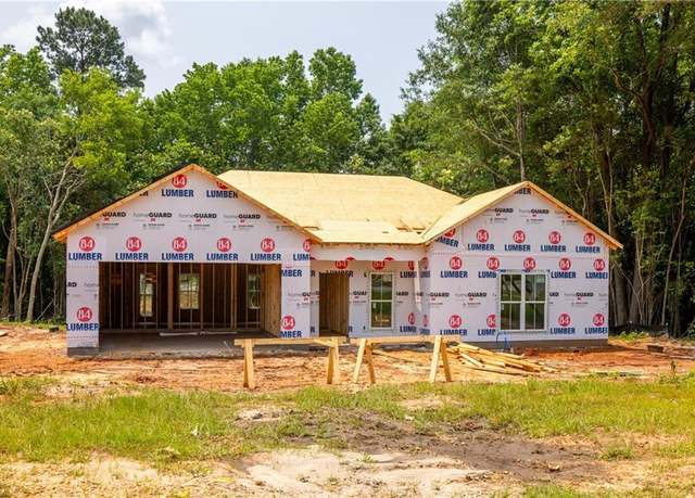 Property at 3405 S Seale Rd, Phenix City, AL 36869, 3 beds, 2 baths