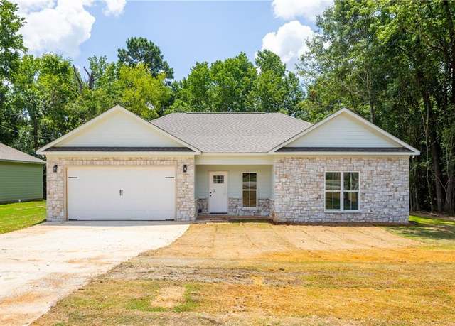 Property at 3405 S Seale Rd, Phenix City, AL 36869, 3 beds, 2 baths