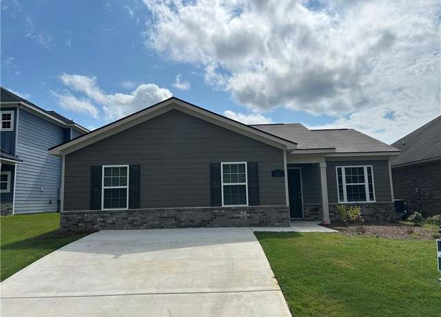 Property at 31 Whiterock Rd, Phenix City, AL 36869, 3 beds, 2 baths