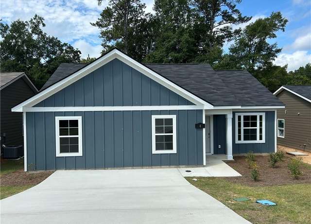 Property at 4 Summertide Dr, Phenix City, AL 36869, 3 beds, 2 baths