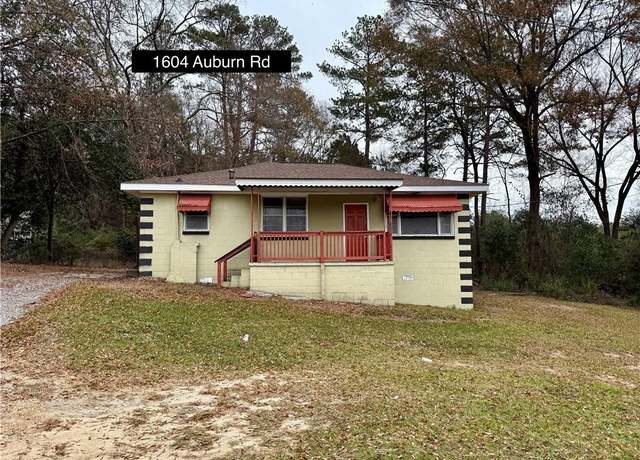 Property at 1604 Auburn Rd, Phenix City, AL 36870, 2 beds, 1 bath