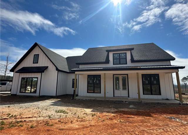 Property at 3802 Lee Road 334, Salem, AL 36874, 4 beds, 3 baths