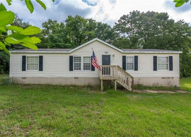 Property at 15 Northgate Dr, Phenix City, AL 36869, 4 beds, 2 baths