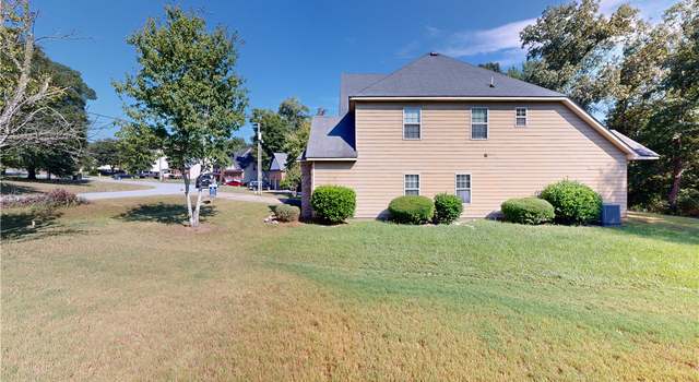 Photo of 49 Avery Dr, Fort Mitchell, AL 36856