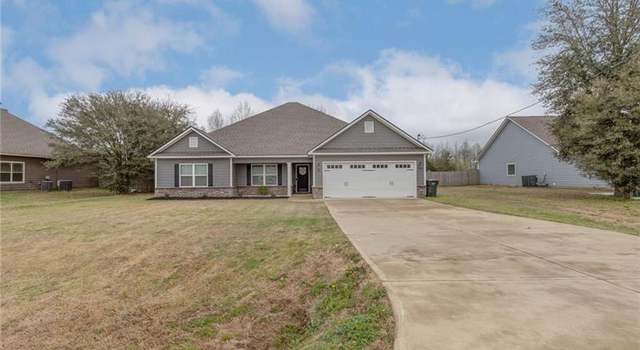Photo of 16 Maxwell Dr, Fort Mitchell, AL 36856