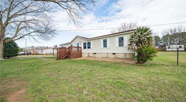 Photo of 19 Lake Vista Ct, Fort Mitchell, AL 36856
