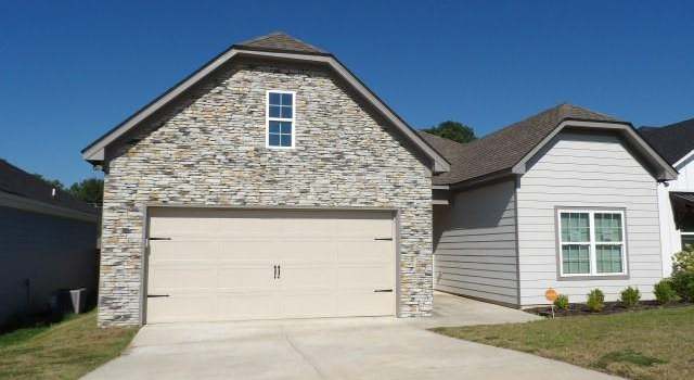 Photo of 32 Vineyard Dr, Phenix City, AL 36869