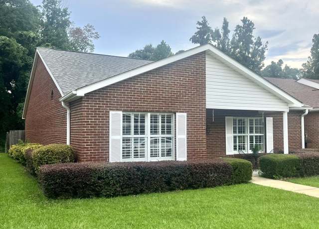 Property at 1144 Watson Pl, Alexander City, AL 35010, 2 beds, 2 baths