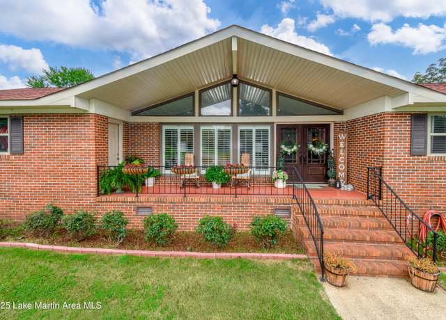 Property at 1265 Parrish Pkwy, Alexander City, AL 35010, 3 beds, 2 baths