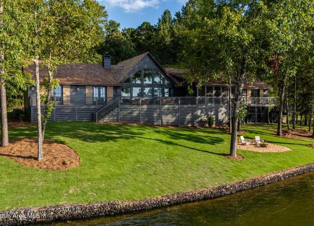 Property at 3061 Crosswinds Rd, Alexander City, AL 35010, 4 beds, 6 baths