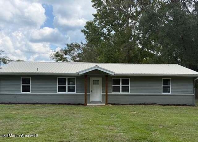 Property at 1233 Elk Dr, Alexander City, AL 35010, 3 beds, 2 baths