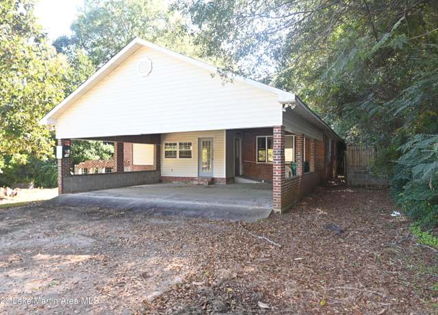 Property at 420 E South St, Dadeville, AL 36853, 3 beds, 3.5 baths