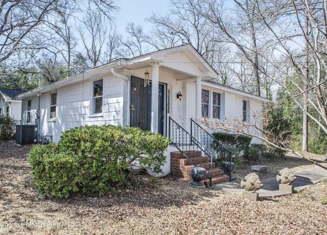 Property at 430 Valley Rd, Alexander City, AL 35010, 4 beds, 3.5 baths