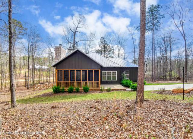 Property at 524 Harbor View Blvd, Dadeville, AL 36853, 3 beds, 2 baths