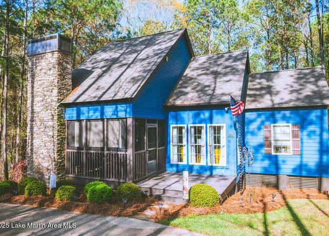 Property at 194 Camp Cir, Dadeville, AL 36853, 3 beds, 2 baths