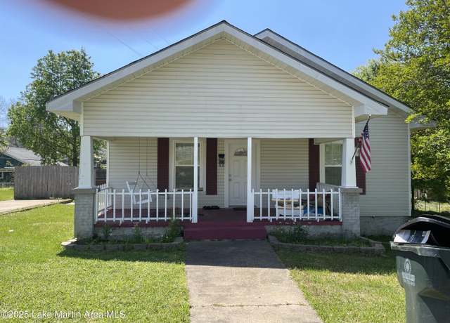 Property at 728 Verbena St, Alexander City, AL 35010, 3 beds, 1.5 baths