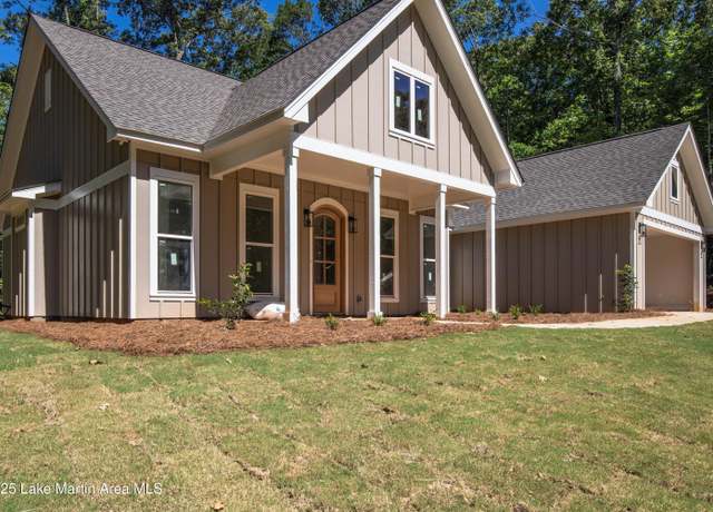 Property at 384 Palmer Dr, Dadeville, AL 36853, 3 beds, 3 baths