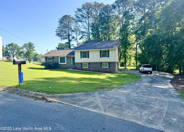 Property at 1518 Clubview Dr, Alexander City, AL 35010, 3 beds, 3 baths