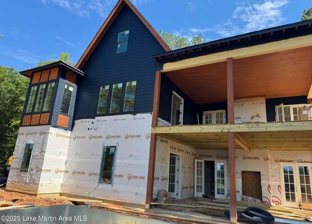 Property at 64 Bayview Dr, Jacksons Gap, AL 36861, 4 beds, 4 baths