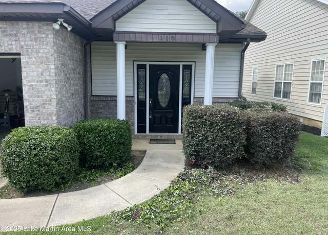 Property at 118 Heyward Dr, Dothan, AL 36301, 3 beds, 2 baths