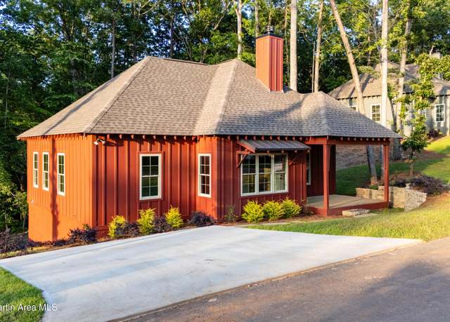 Property at 108 Village Trl, Dadeville, AL 36853, 4 beds, 3 baths
