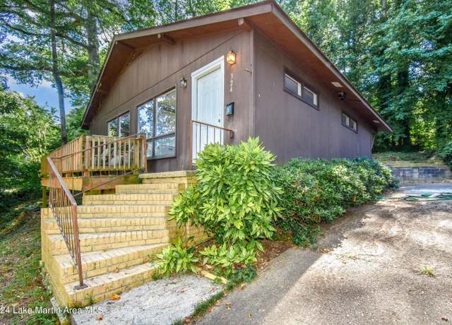 Property at 324 Valley Rd, Alexander City, AL 35010, 3 beds, 2 baths