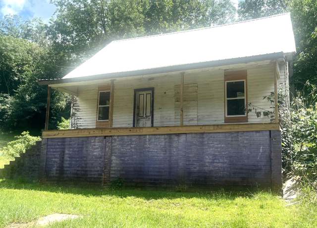 Property at 737 Franklin St, Roanoke, AL 36274, 2 beds, 2 baths
