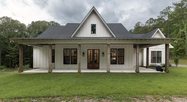 Photo of 97 Stagecoach Rd, Dadeville, AL 36853