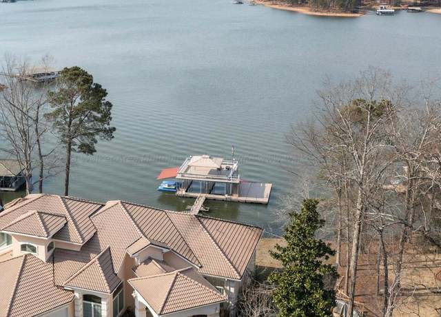 Property at 191 Stonebrook Dr, Jasper, AL 35504, 4 beds, 3 baths