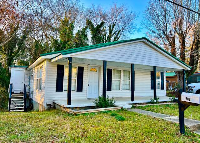 Property at 702 Pine St, Jasper, AL 35501, 3 beds, 1 bath