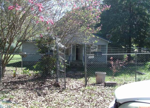 Property at 2665 Holly Rd, Jasper, AL 35501, 3 beds, 1 bath